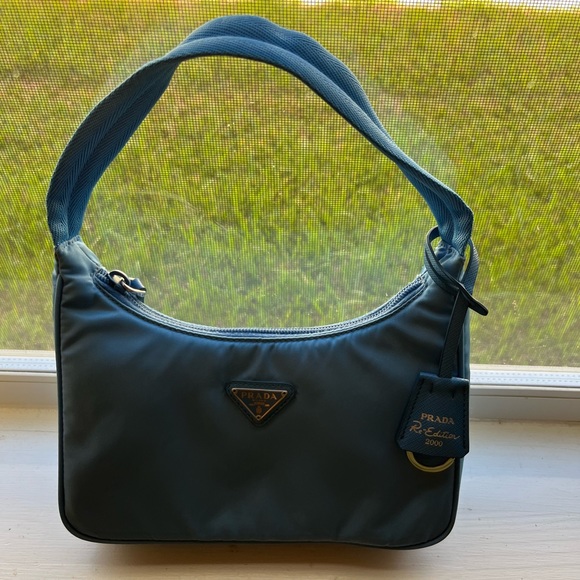Prada Re-Edition 2000 Mini Bag
Nylon Periwinkle Blue - Picture 6 of 6